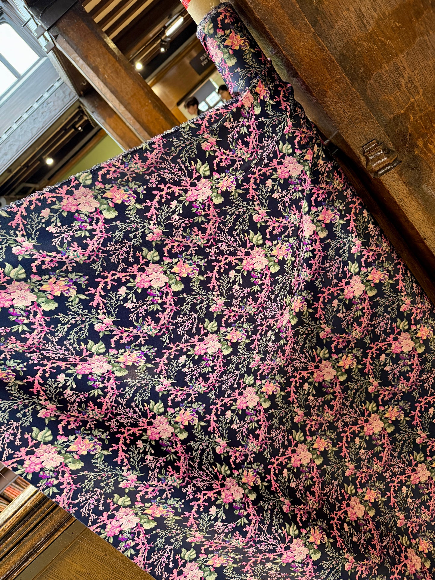 Liberty Coral meadow (100% Silk)