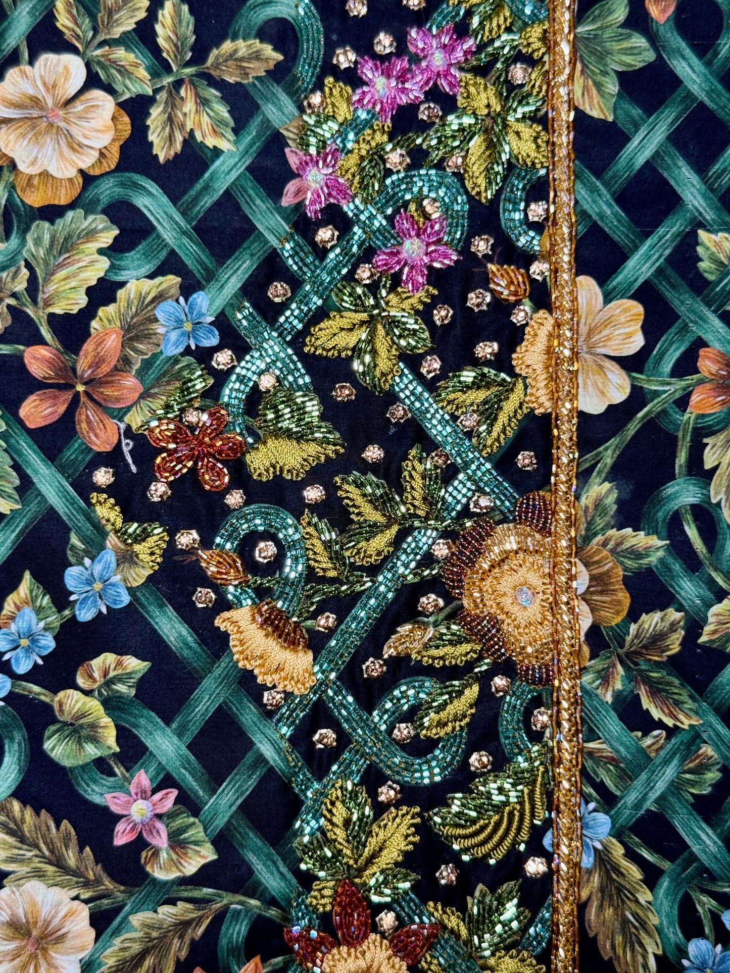 Liberty Botanical Knot