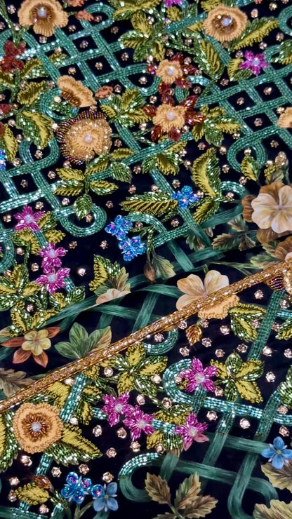 Liberty Botanical Knot